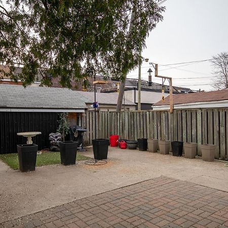 Very Cozy & Comfortable In Downtown Toronto Great Value! Exterior photo