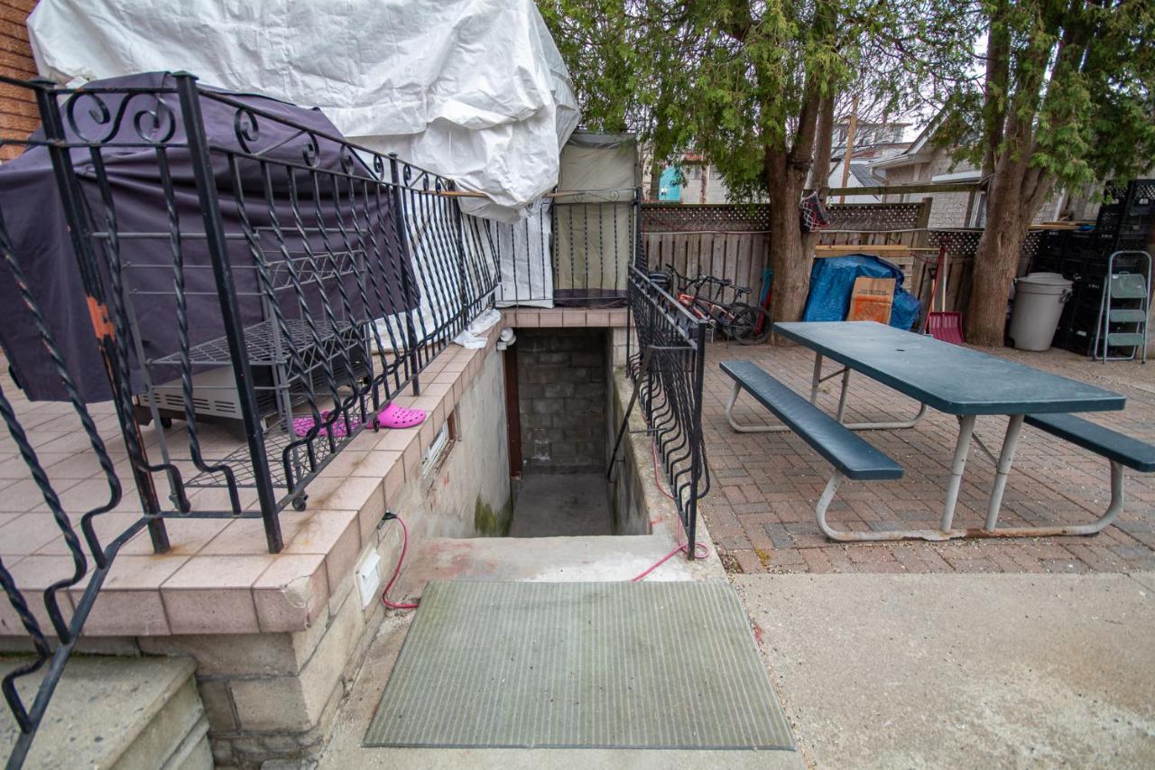 Very Cozy & Comfortable In Downtown Toronto Great Value! Exterior photo