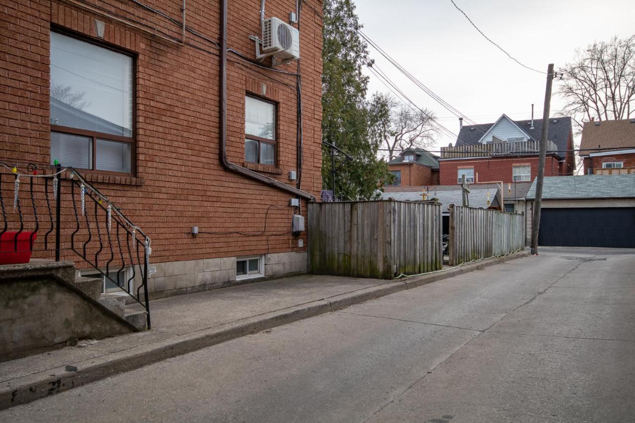 Very Cozy & Comfortable In Downtown Toronto Great Value! Exterior photo