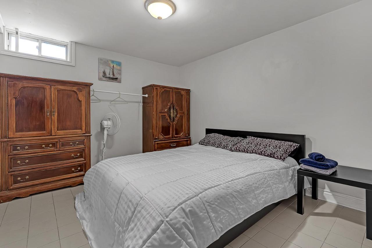 Very Cozy & Comfortable In Downtown Toronto Great Value! Exterior photo