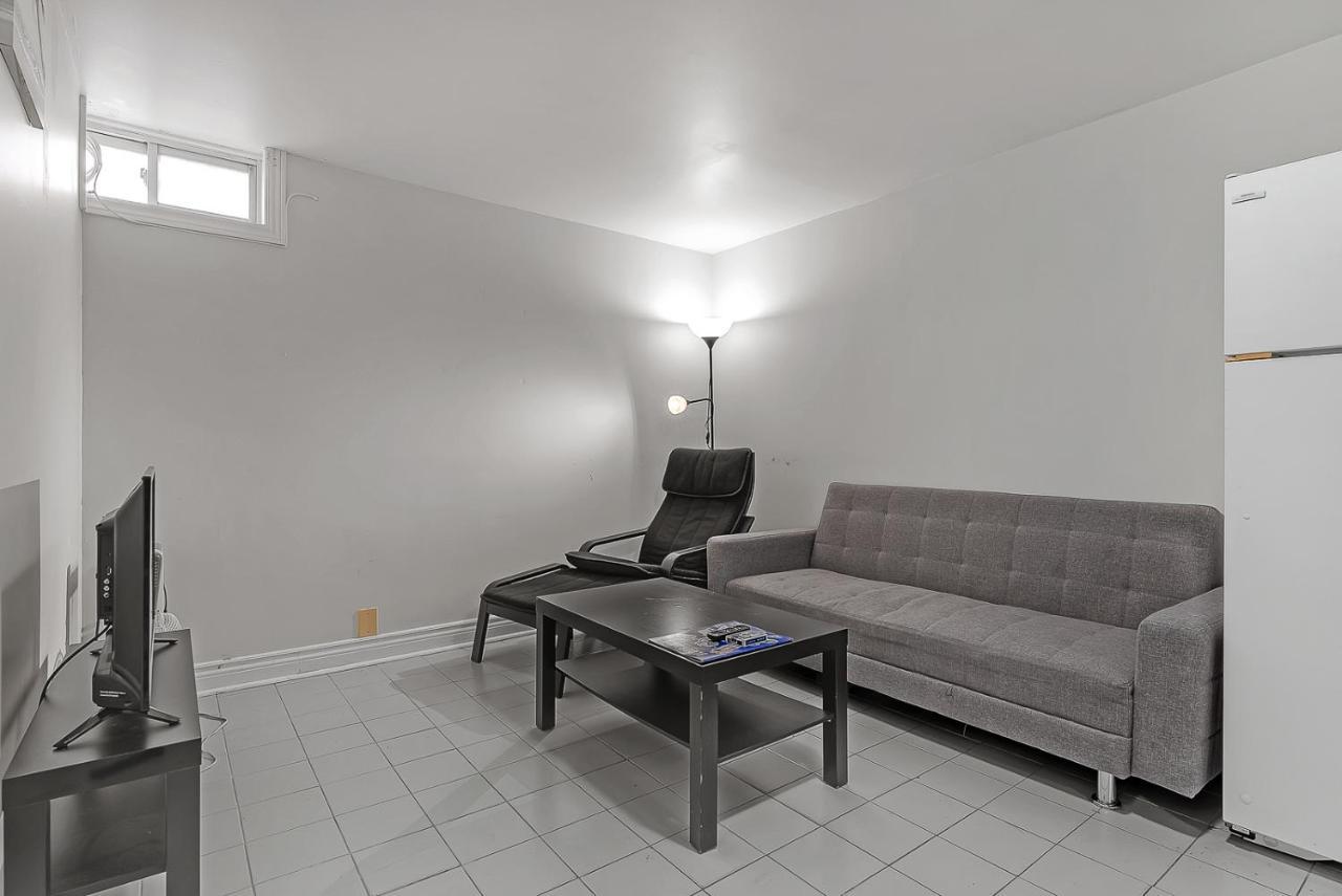 Very Cozy & Comfortable In Downtown Toronto Great Value! Exterior photo